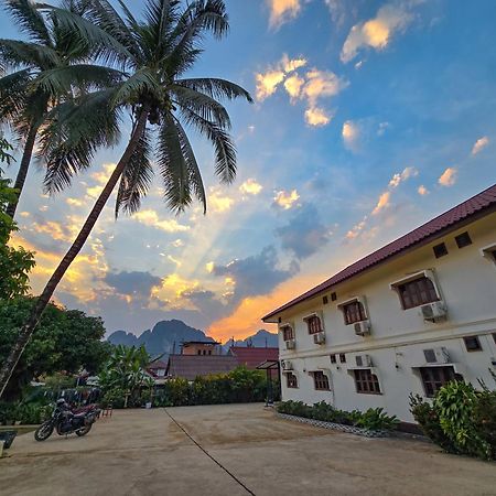 Saphaothong Guesthouse Vang Vieng Extérieur photo