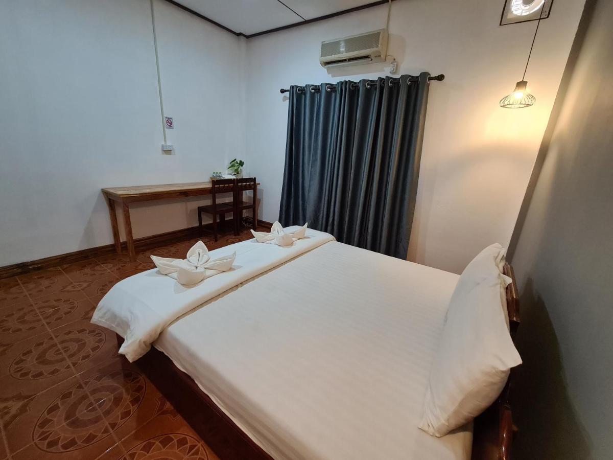 Saphaothong Guesthouse Vang Vieng Extérieur photo