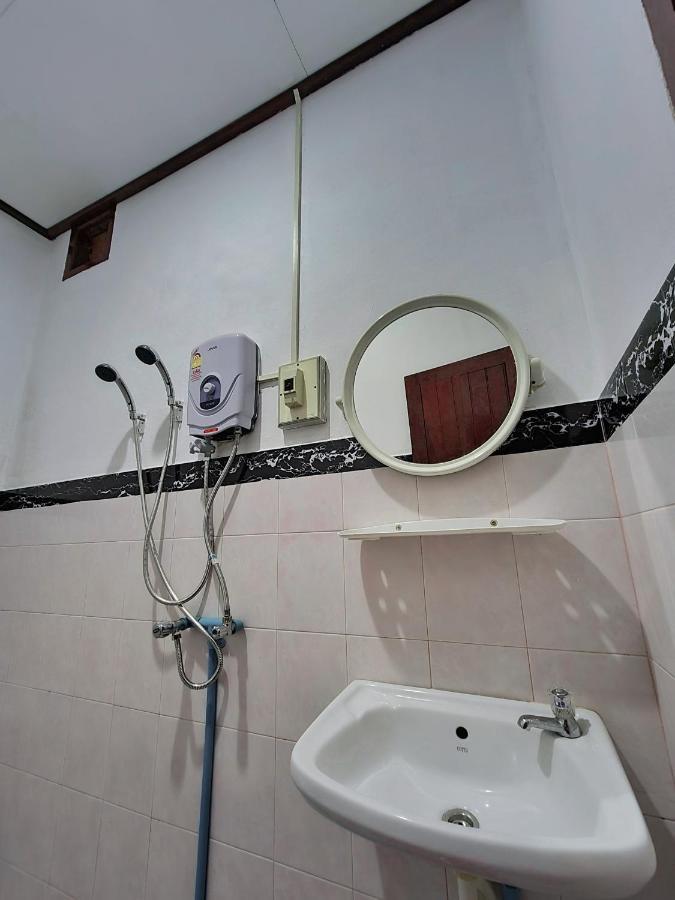 Saphaothong Guesthouse Vang Vieng Extérieur photo