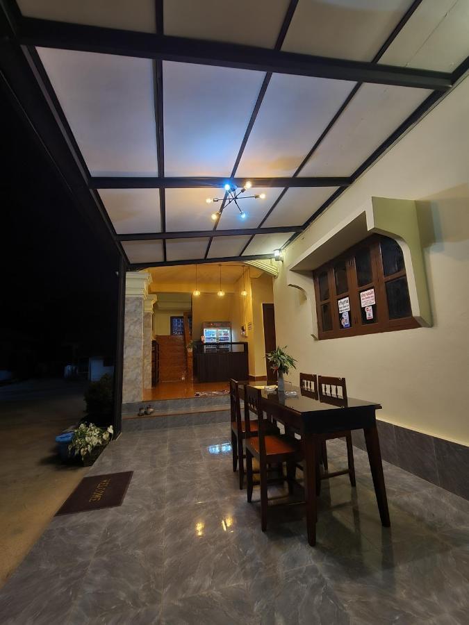 Saphaothong Guesthouse Vang Vieng Extérieur photo