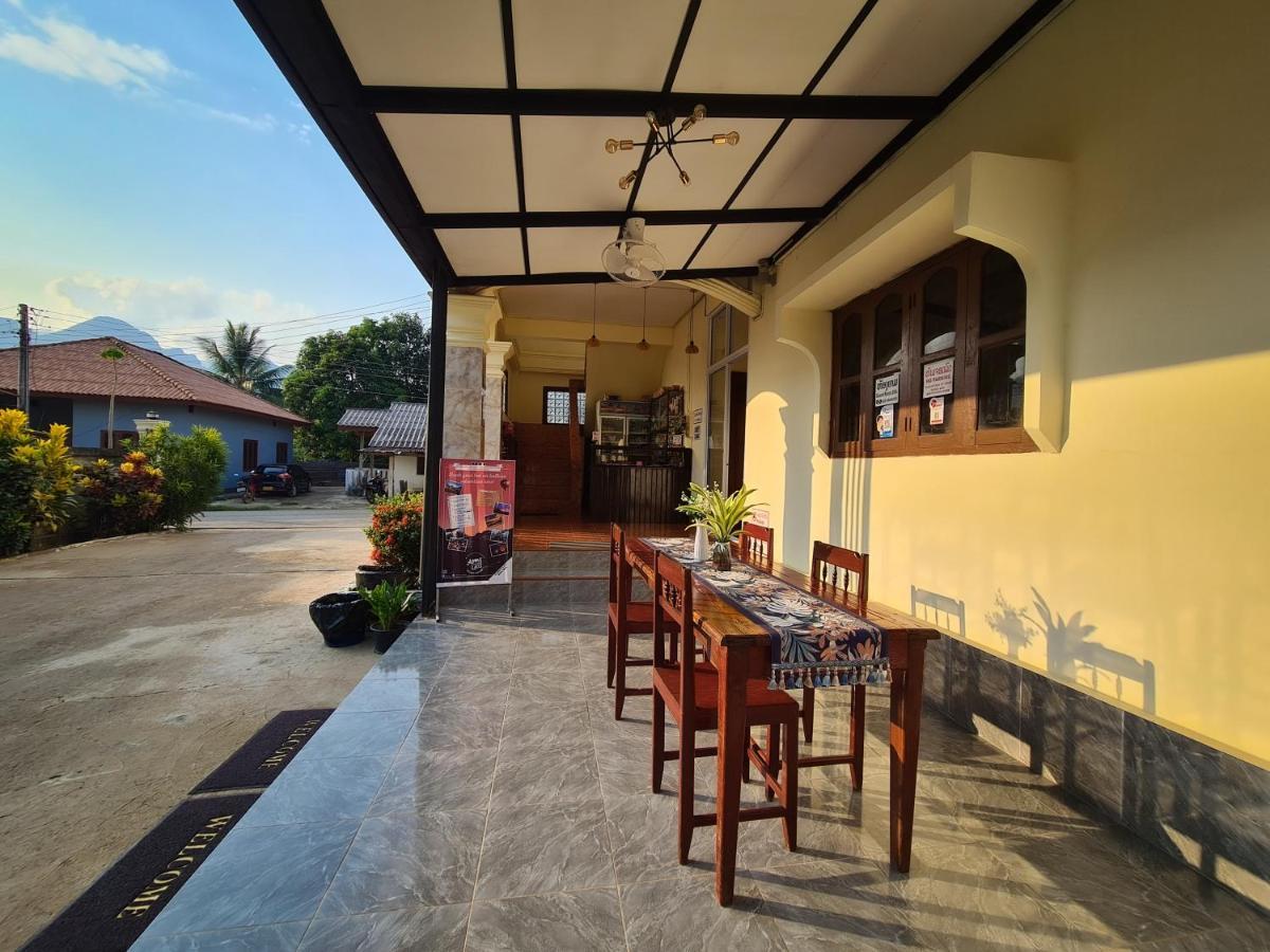 Saphaothong Guesthouse Vang Vieng Extérieur photo